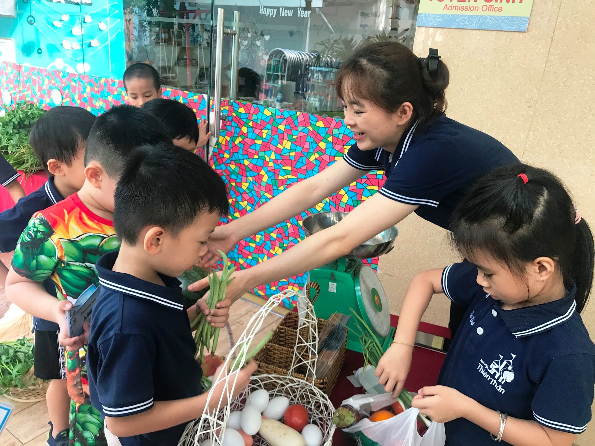 HOẠT ĐỘNG VÀO BẾP CÙNG CÔ